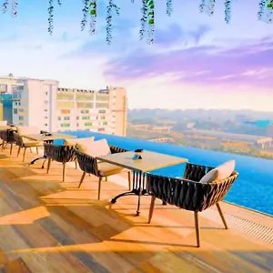 4* Отель Western Maya - Luxury Collection
