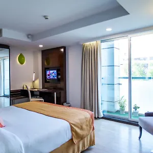 4* Otel Platinum